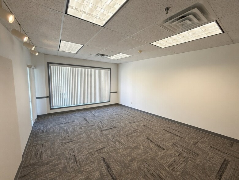 More Photos Of 239 Northern Blvd, Clarks Summit Medical For Lease