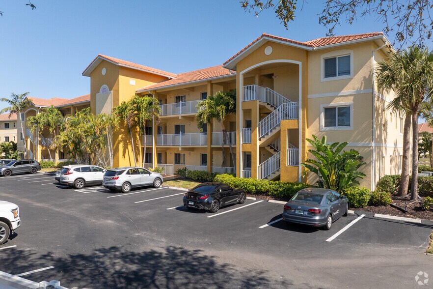 Primary Photo Of 10000-10030 Maddox Ln, Bonita Springs Apartments For Sale