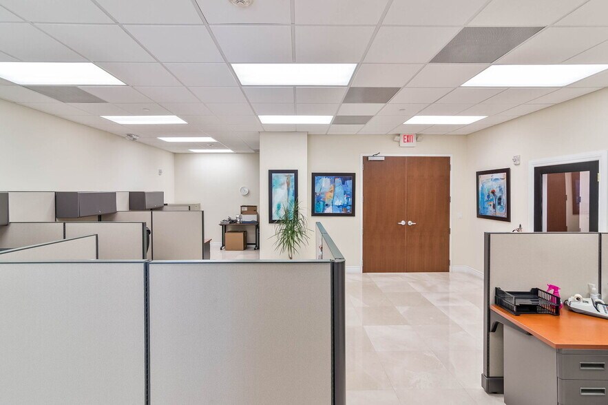 More Photos Of 1600 Ponce De Leon Blvd, Coral Gables Office For Lease