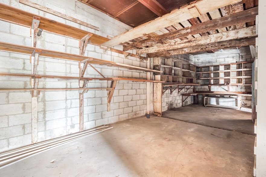 More Photos Of 775 NW 21st St, Miami Service For Lease