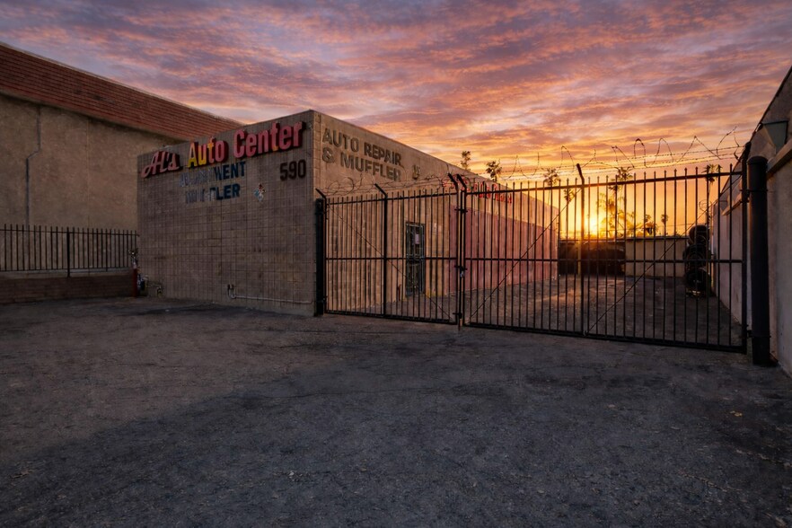 More Photos Of 590 N Lake Ave, Pasadena Auto Repair For Sale