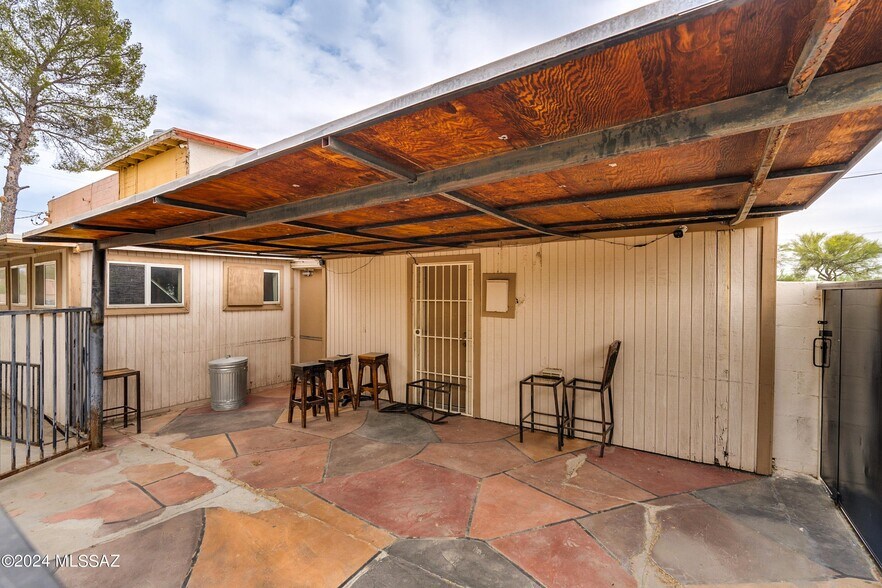More Photos Of 3000 S Mission Rd, Tucson Storefront Retail Residential For Sale