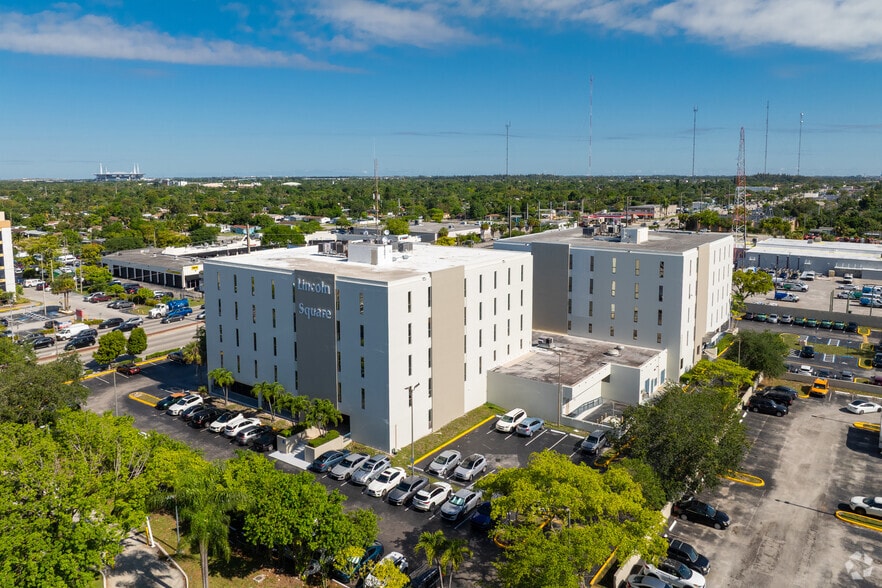 More Photos Of 18441 NW 2nd Ave, Miami Office For Lease