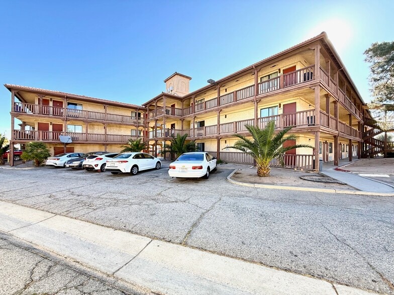 More Photos Of 430 W Palmdale Blvd, Palmdale Hotel For Sale