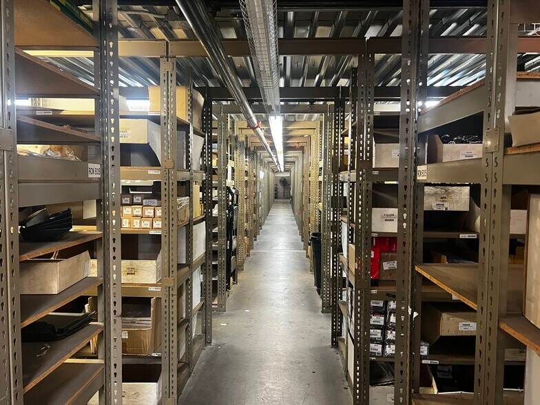 More Photos Of 440 Rutherford St, Goleta Warehouse For Lease