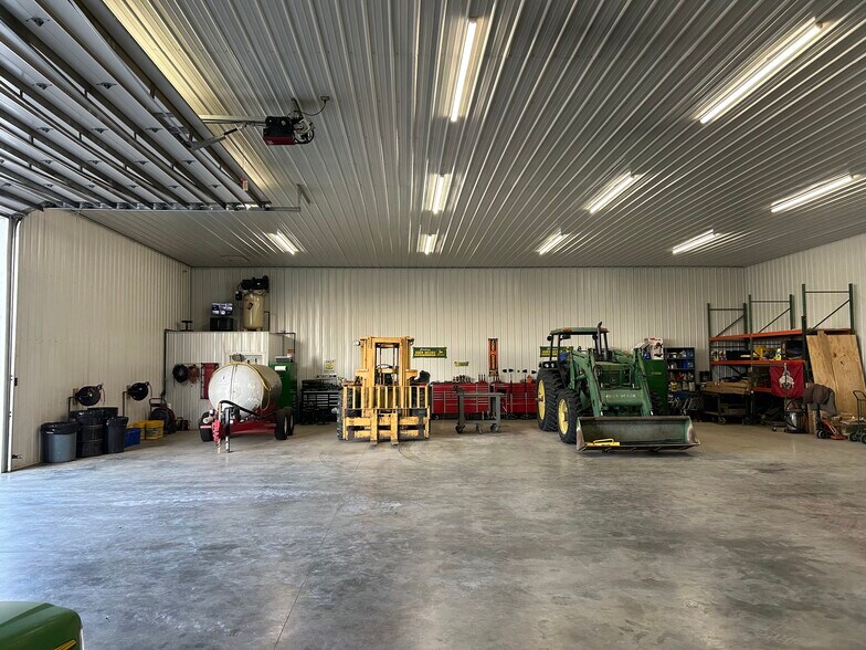 More Photos Of 7754 S State Route 73, Wilmington Flex For Lease