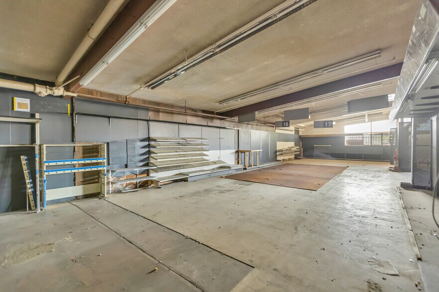 More Photos Of 5303 Freeport Blvd, Sacramento Storefront For Lease