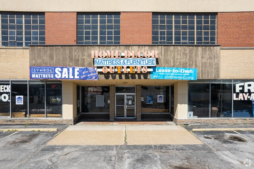 More Photos Of 3201-3205 S Kingshighway Blvd, Saint Louis Warehouse For Lease