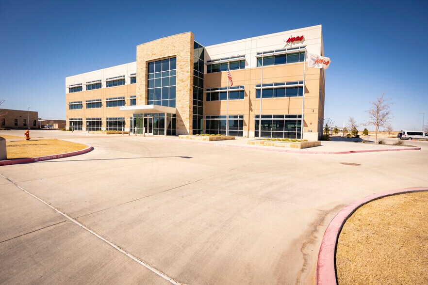 More Photos Of 404 Veterans Airpark Ln, Midland Office For Sale