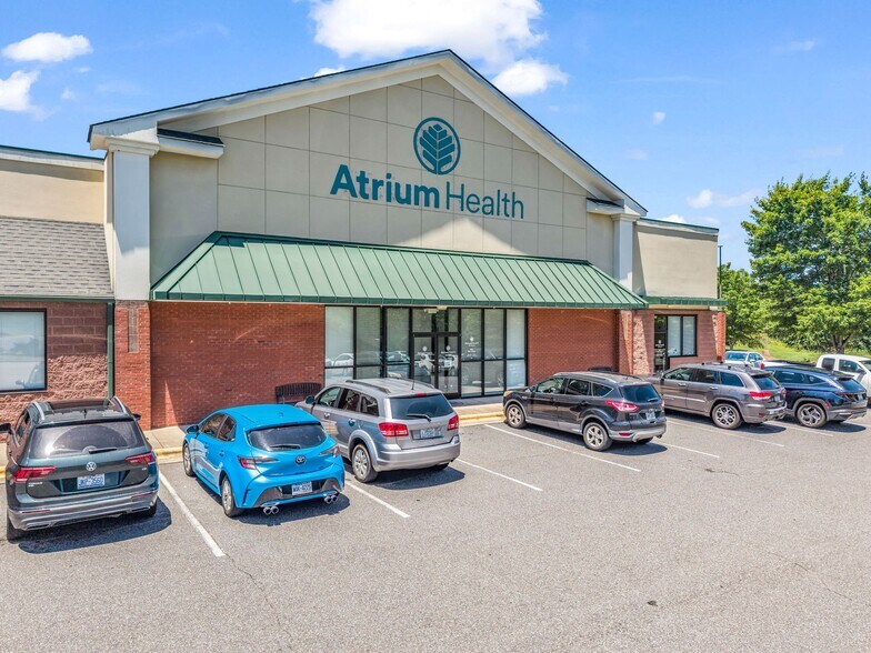 More Photos Of 104-168 Fiddlers Run Blvd, Morganton Unknown For Lease