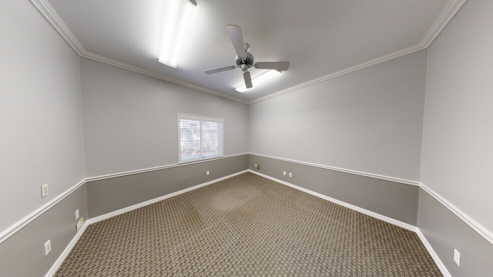 More Photos Of 2127 10th Ave, Vero Beach Office Residential For Sale