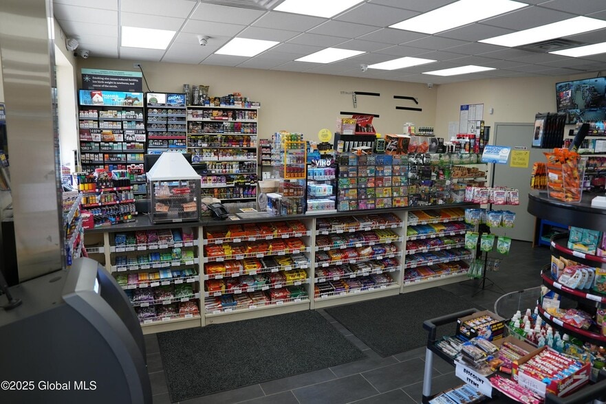 More Photos Of 521 E Main St, Palmyra Convenience Store For Sale