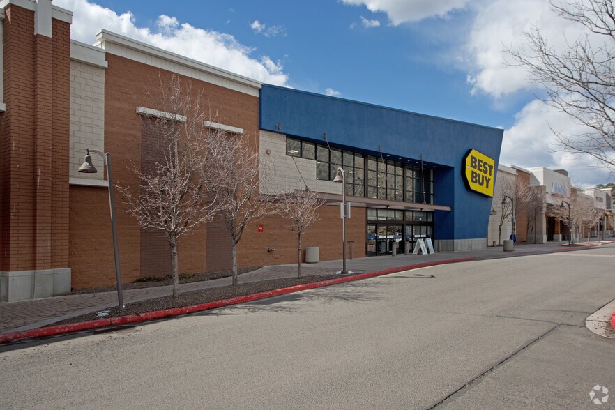 More Photos Of 5005 E Marketplace Dr, Flagstaff General Retail For Sale