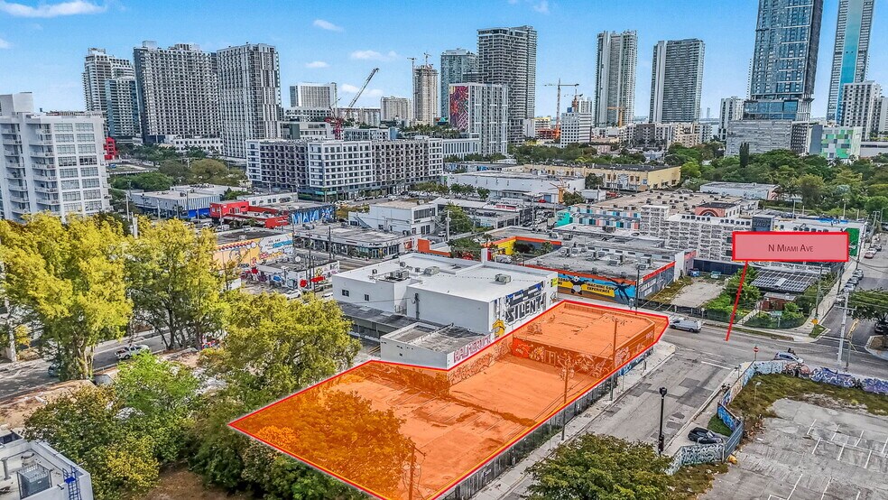 Primary Photo Of 2500 N Miami Ave, Miami Light Distribution For Sale