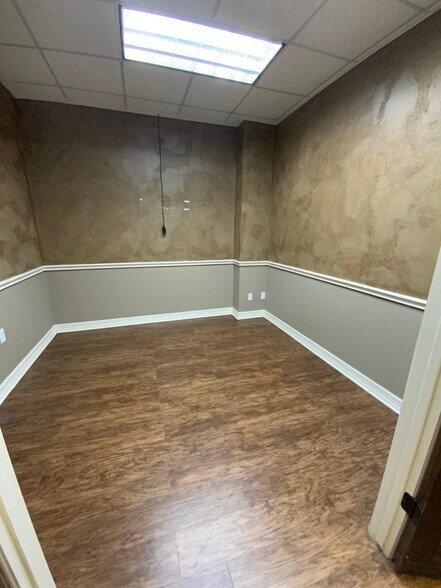 More Photos Of 1214 S 31st St, Temple Office For Lease