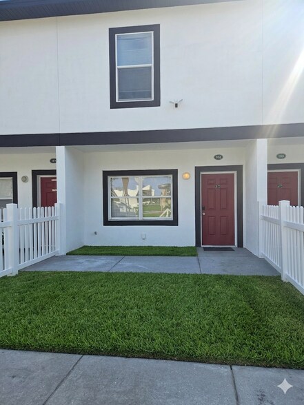 More Photos Of 13610-13612 N 21st St, Tampa Apartments For Sale