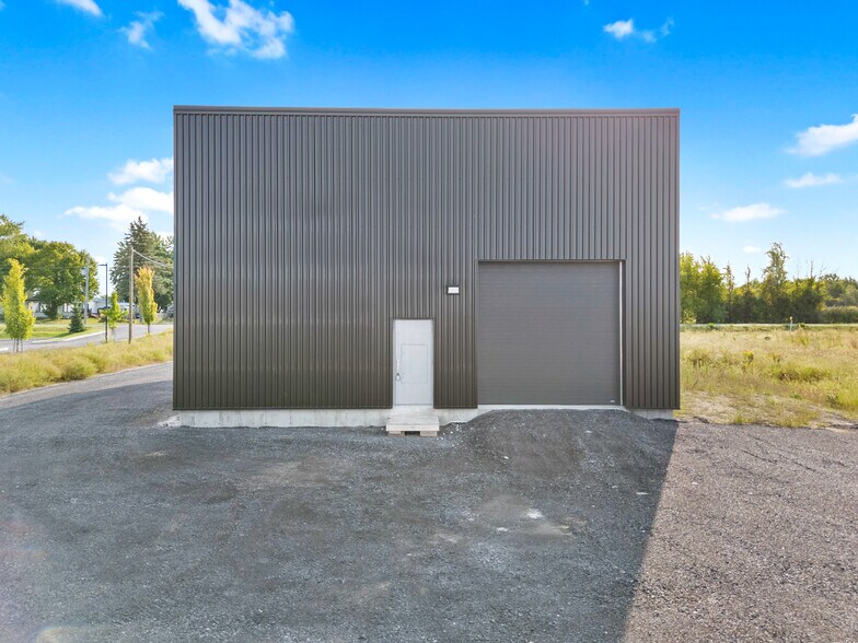 More Photos Of 523 Rang 3E, Saint-jean-sur-richelieu Land For Lease