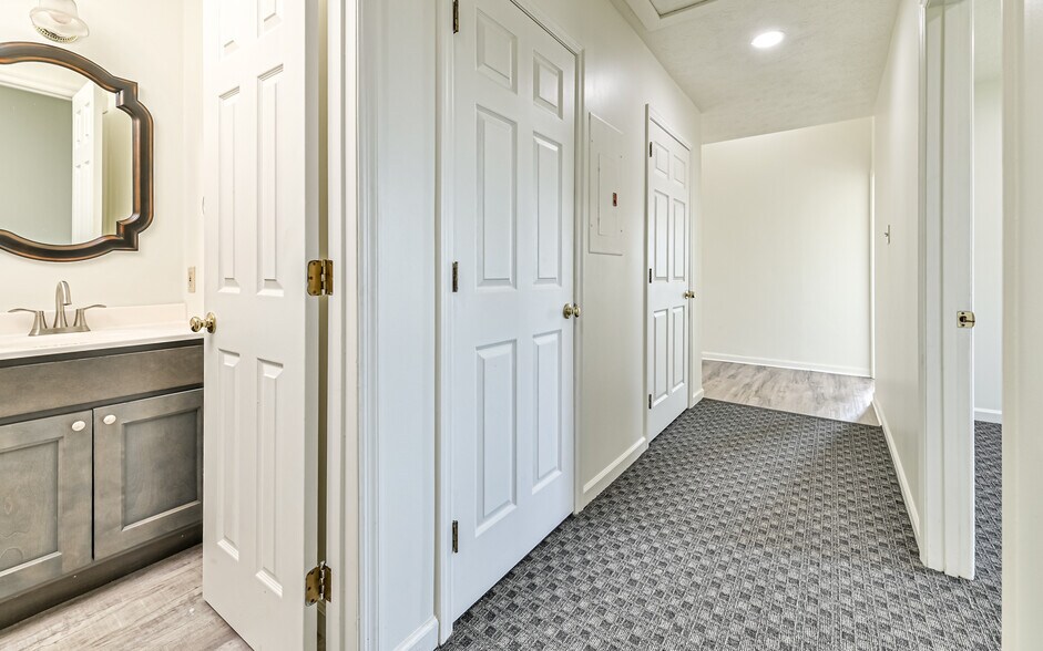 More Photos Of 103 N Meadows Dr, Wexford Medical For Lease