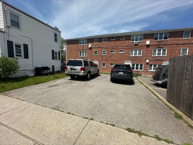 Primary Photo Of 460/2 Atlantic Ave, East Rockaway Land For Lease