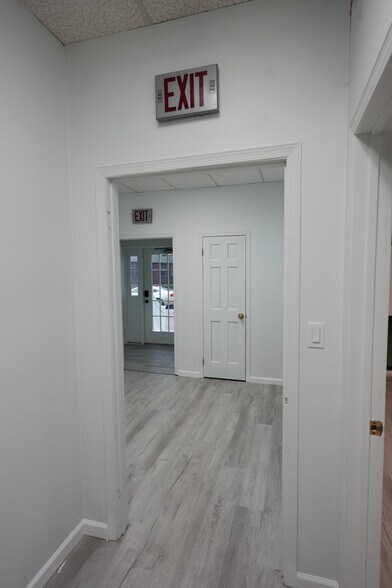More Photos Of 38 Church St, Patchogue Loft Creative Space For Lease
