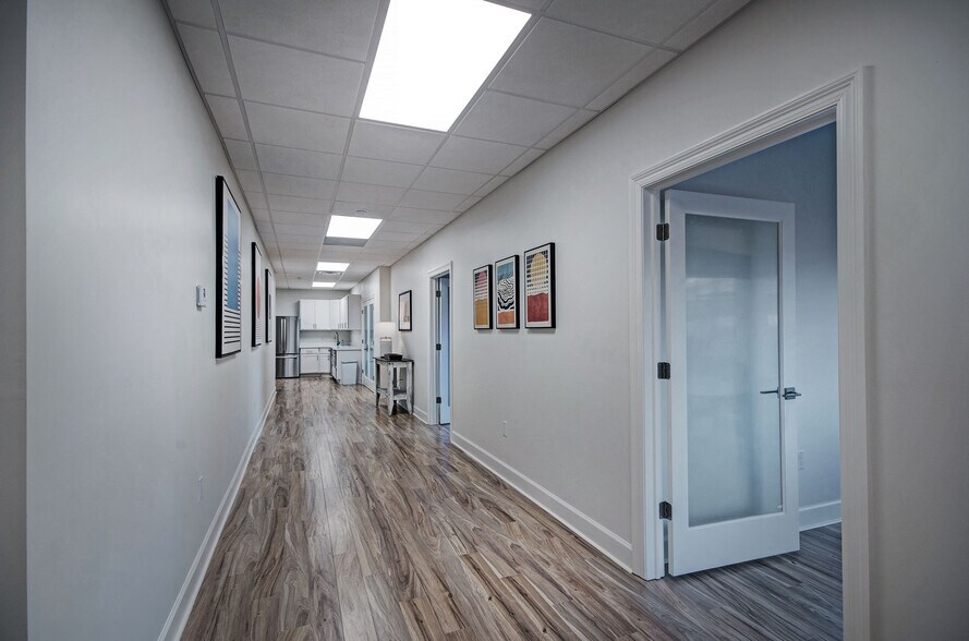 More Photos Of 905 N State St, Jackson Coworking Space