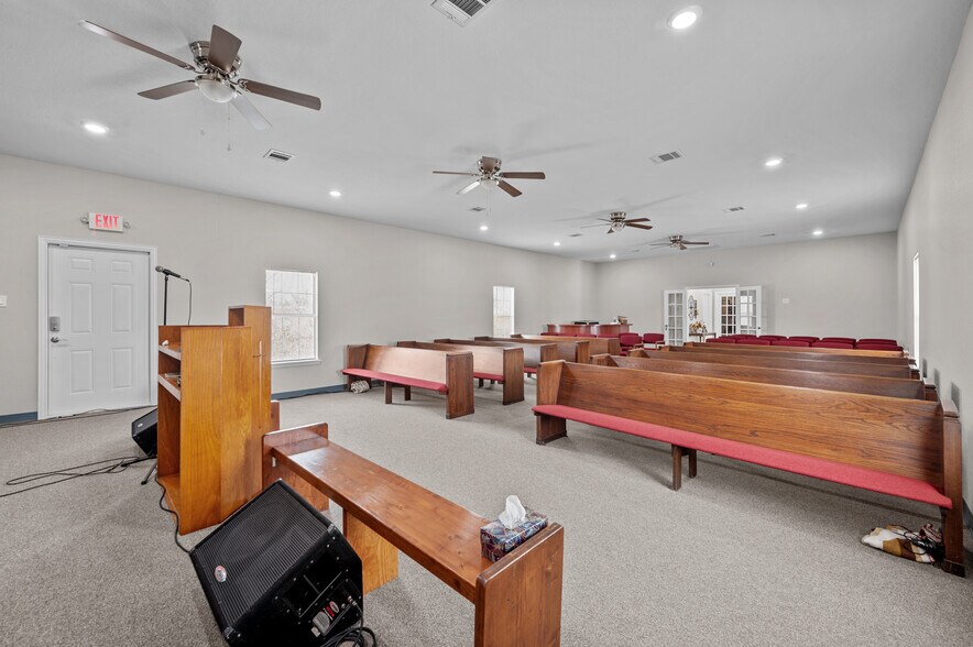 More Photos Of 1208 W Clayton St, Dayton Medical For Sale