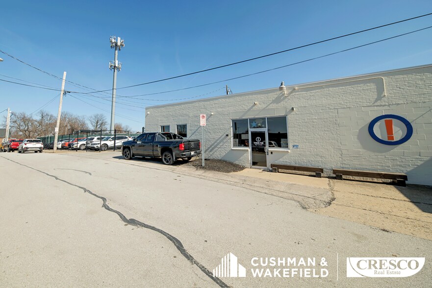 More Photos Of 275 W Market St, Akron Freestanding For Sale