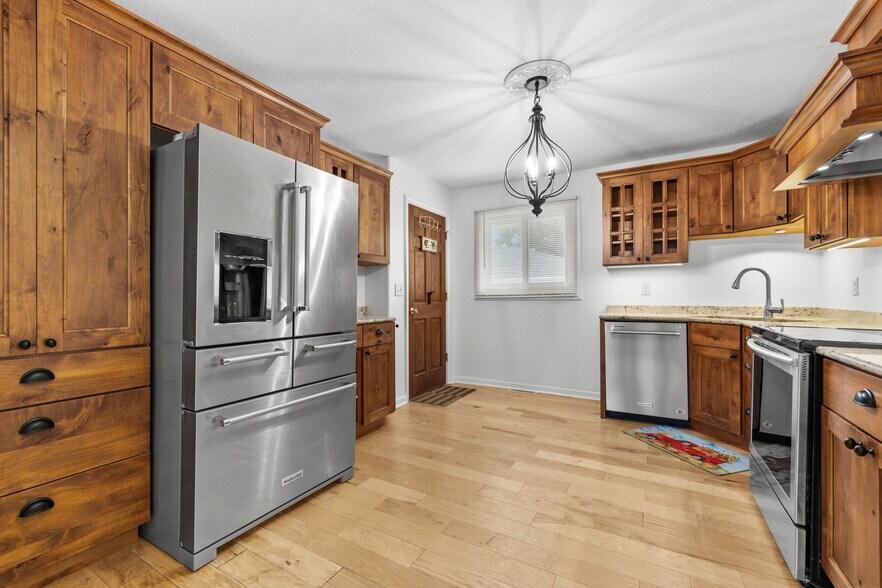 More Photos Of 118 21st St NW, Minot Multifamily For Sale
