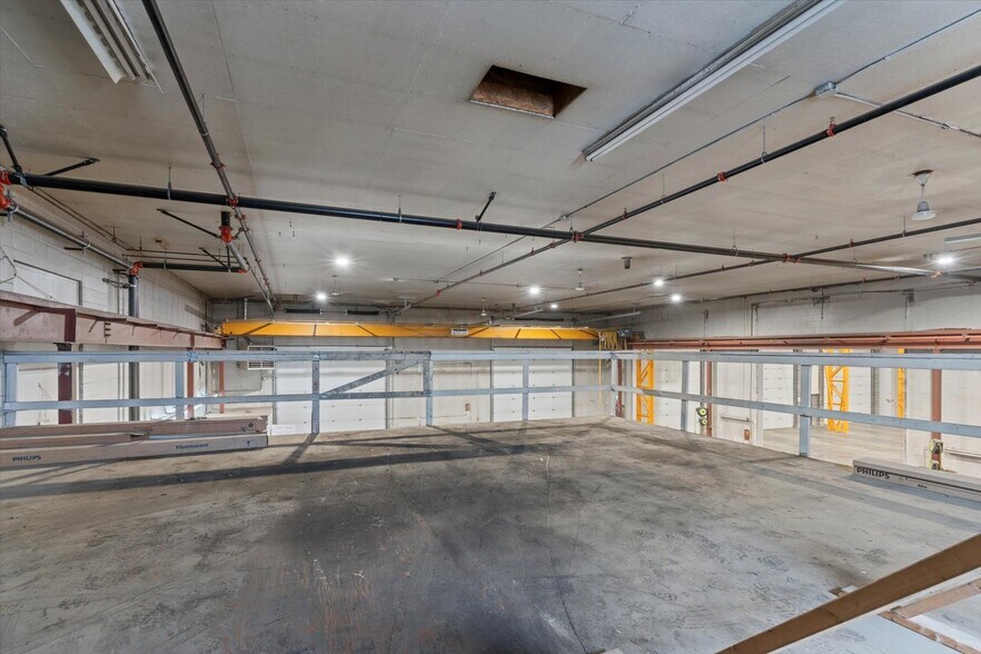 More Photos Of 44755 Yale Rd, Chilliwack Warehouse For Sale