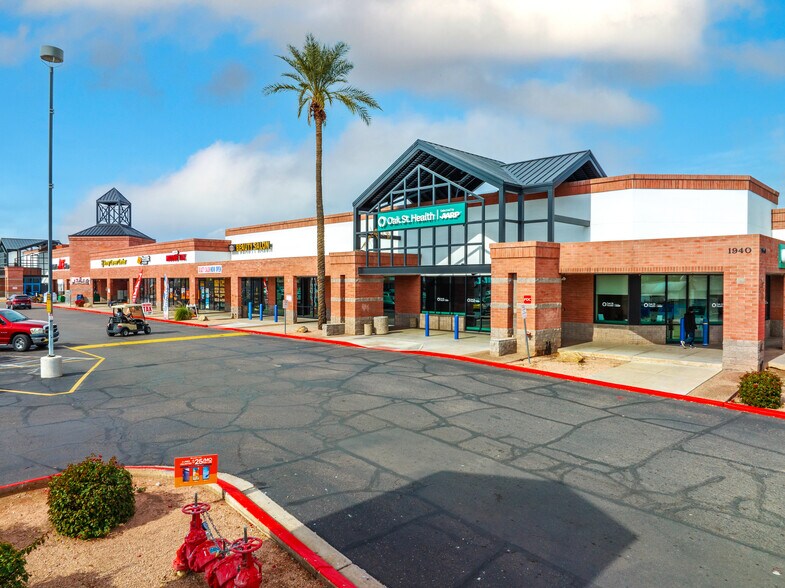 More Photos Of 1940-1950 W Indian School Rd, Phoenix Unknown For Lease