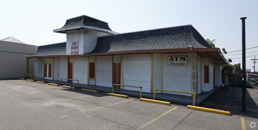 Primary Photo Of 111 Wright Ave, Gretna Bar For Lease