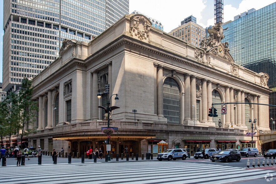 Primary Photo Of 75-107 E 42nd St, New York Unknown For Lease