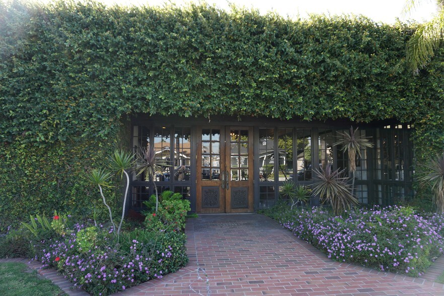 More Photos Of , Santa Ana Office For Sale