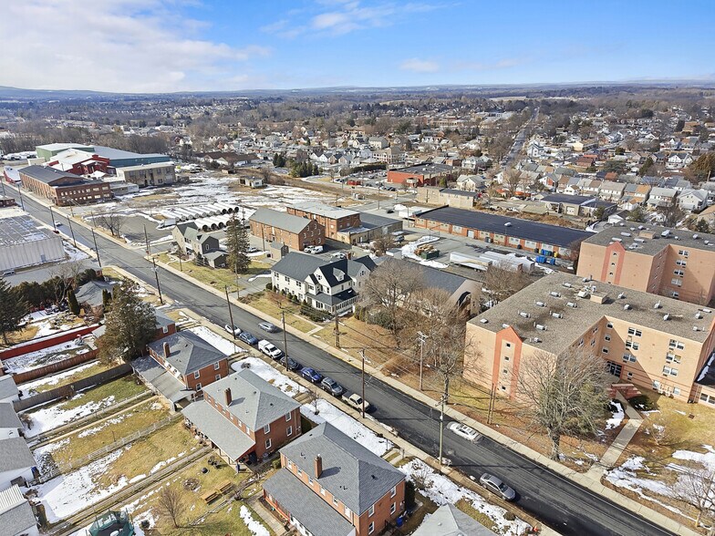 More Photos Of 659 Broad St, Emmaus Apartments For Sale