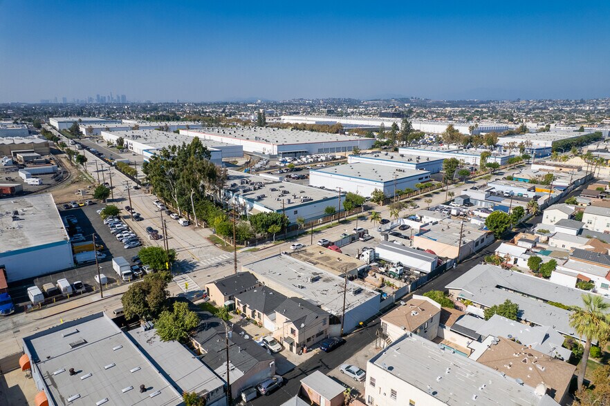 More Photos Of 1412 S Gerhart Ave, Commerce Warehouse For Sale