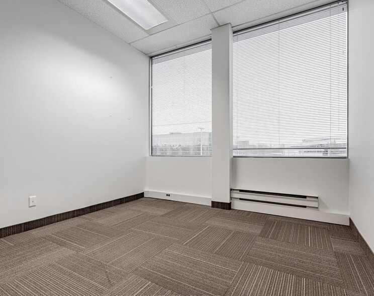 More Photos Of 2180 Meadowvale Blvd, Mississauga Office For Lease