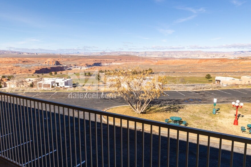 More Photos Of 287 N Lake Powell Blvd, Page Hotel For Sale