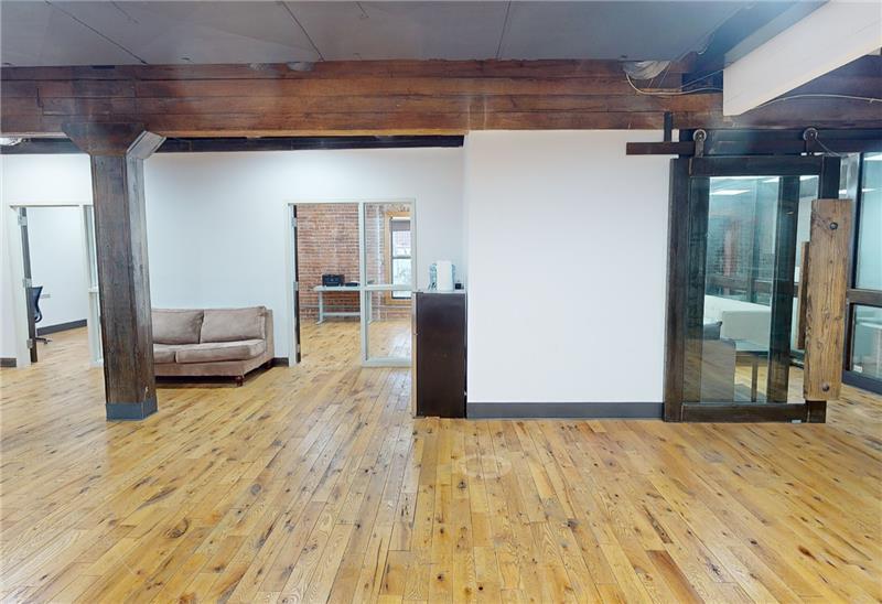 Primary Photo Of 1726-1728 Holmes St, Kansas City Medical For Lease