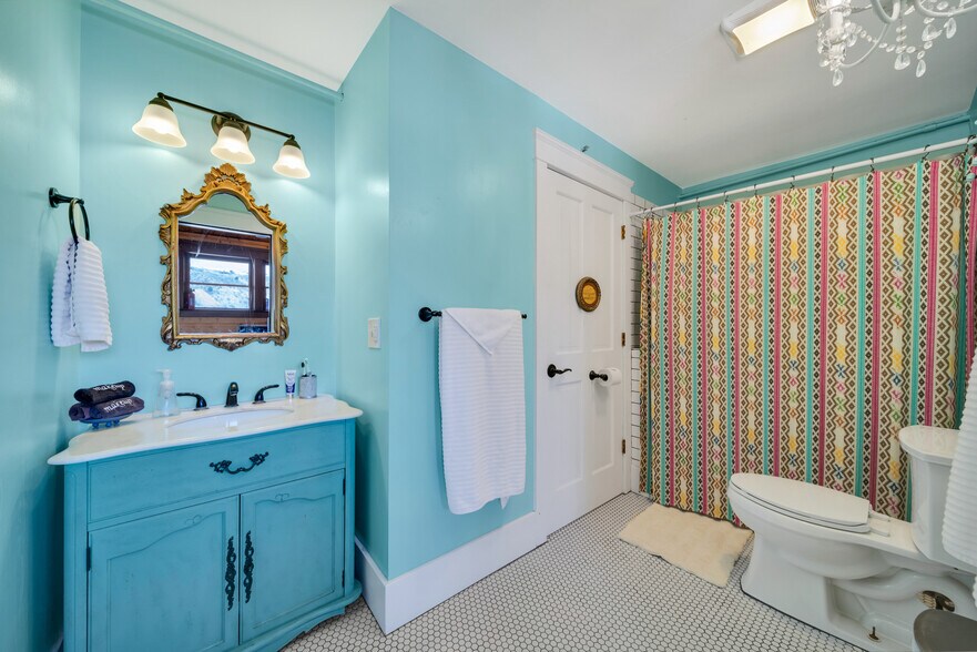 More Photos Of 222 First Ave, Jerome Multifamily For Sale