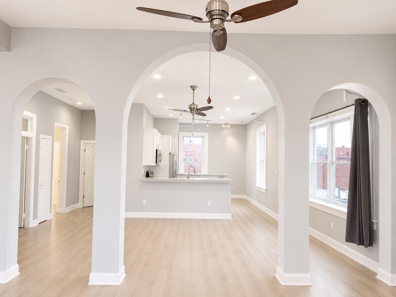 More Photos Of 1717 E Franklin St, Richmond Storefront Retail Residential For Sale