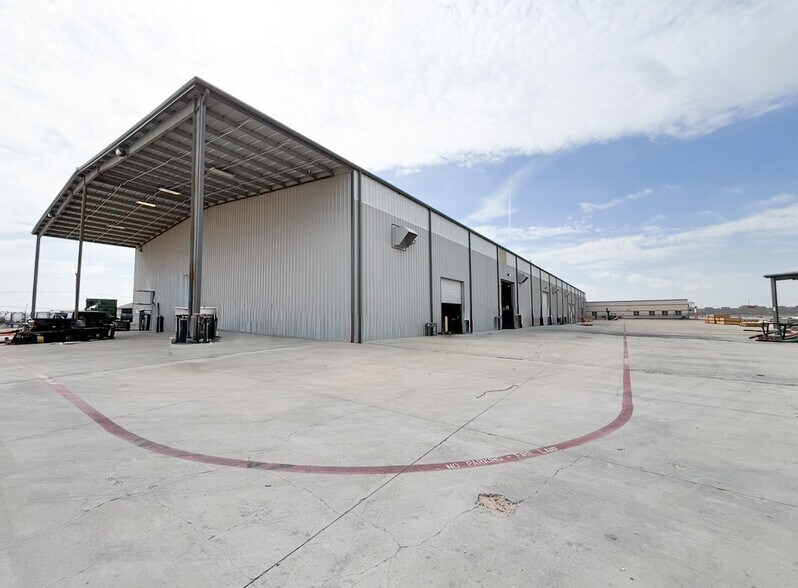 More Photos Of 7995 E Interstate 20 E, Odessa Warehouse For Lease