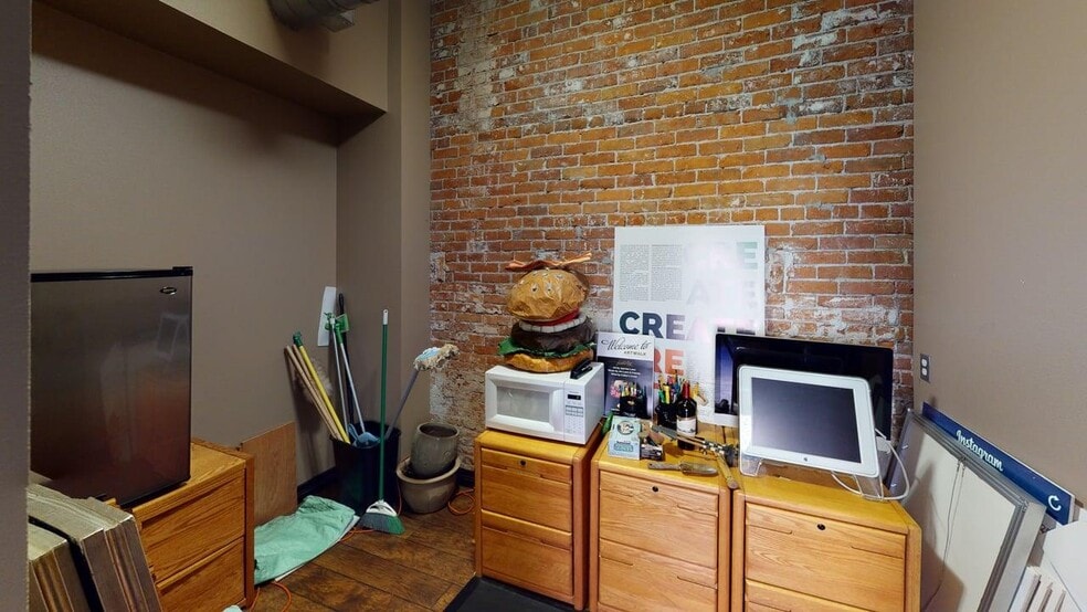 More Photos Of 208 Main St, Lewiston Loft Creative Space For Sale