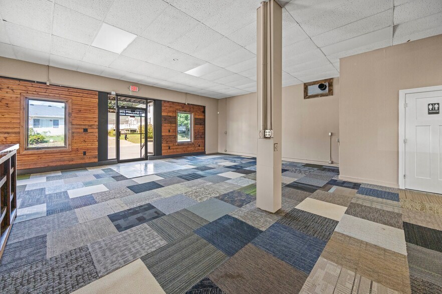 More Photos Of 518 Jefferson St, Fulton Flex For Lease