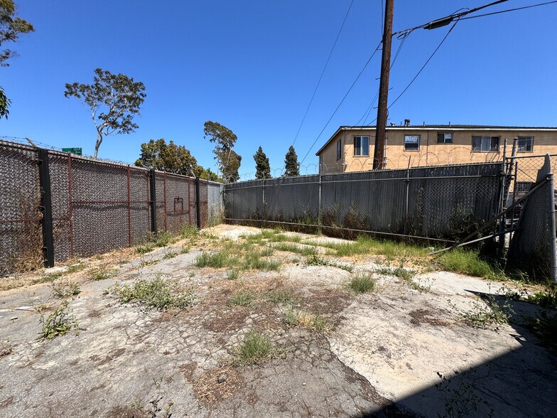 More Photos Of 5712 W Washington Blvd, Los Angeles Warehouse For Lease
