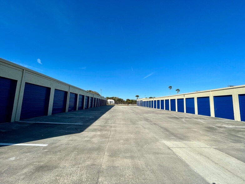 More Photos Of 2894 Dusa Dr, Melbourne Warehouse For Lease