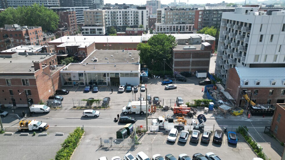 More Photos Of 280 Rue Young, Montréal Auto Repair For Lease