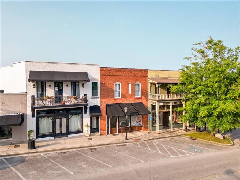 Primary Photo Of 105 Gordon St, Chickamauga Storefront Retail Office For Sale