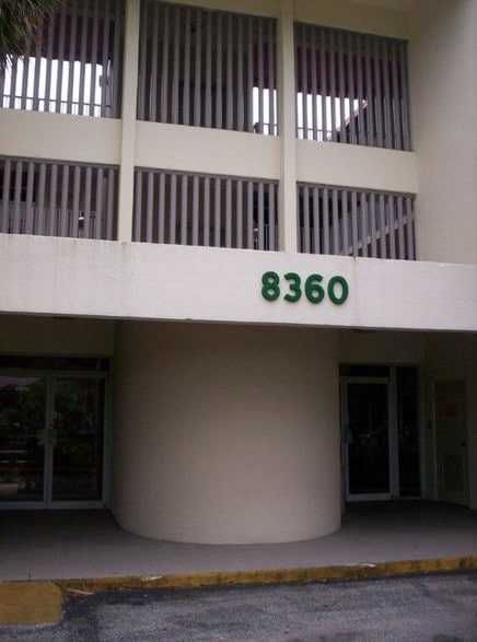 More Photos Of 8360 W Oakland Park Blvd, Sunrise Office For Lease