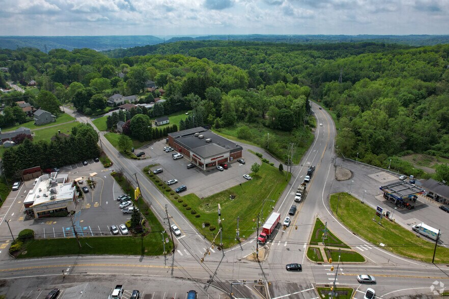 More Photos Of 3000 Heights Rd, Aliquippa Drugstore For Lease