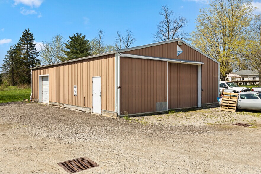 More Photos Of 201 Reed St, Spencer Light Manufacturing For Sale